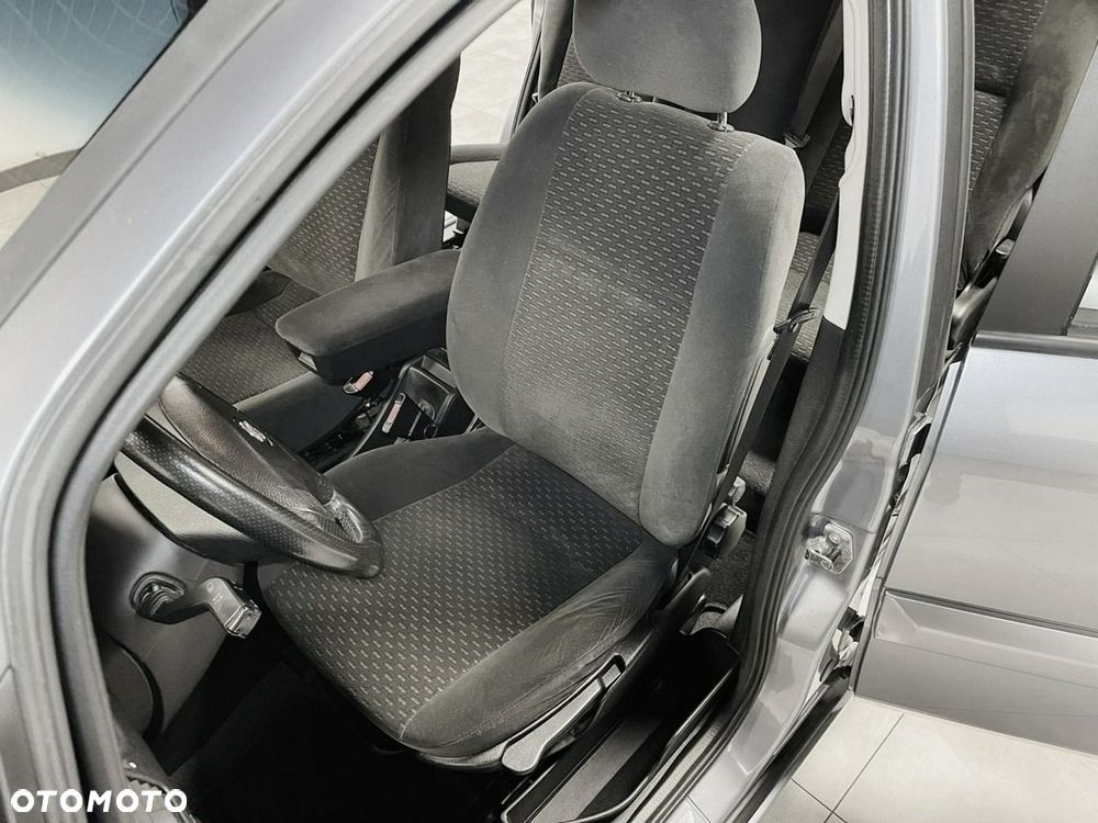 Opel Zafira 1.8 Executive - 12