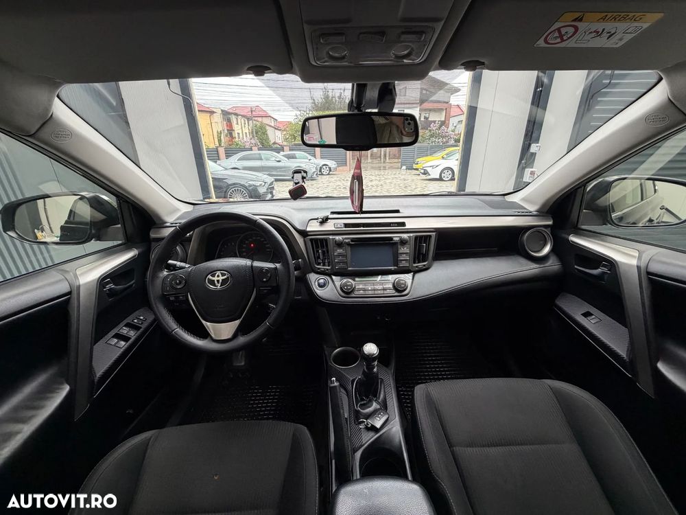Toyota RAV4 2.0 D-4D 4WD Comfort - 11