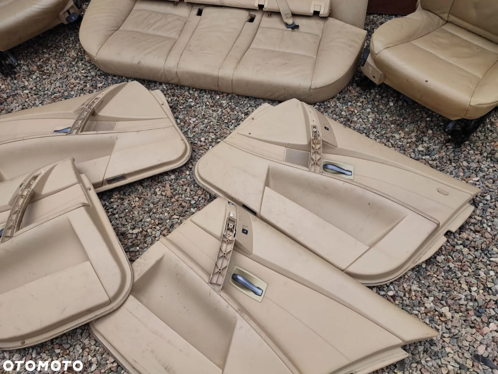 BMW E61. ORYGINALNE KOMPLETNE WNĘTRZE W KOLORZE BEŻOWYM ( FOTELE PRZEDNIE + KANAPA TYŁ + BOCZKI ) EUROPA O NR: 7 076 167 / 7 076 168 / 7 078 729 / 7 078 730 / 7 112 931 / 7 136 060 OEM. W DOBRYM STANIE. - 3