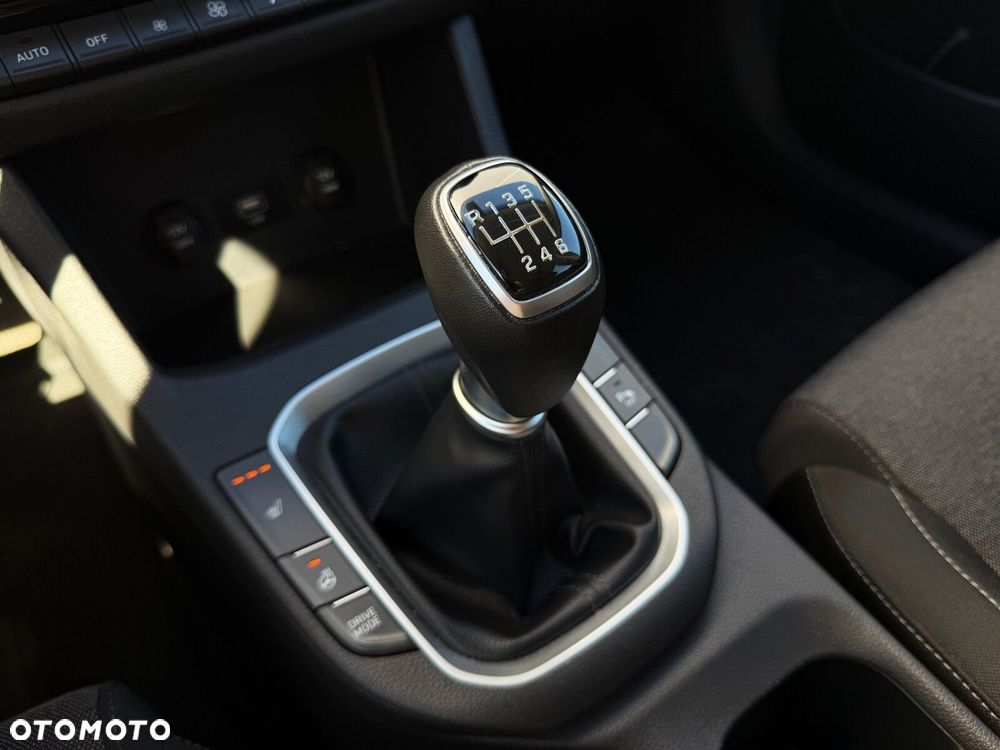 Hyundai i30 1.5 T-GDI 48V Smart - 25