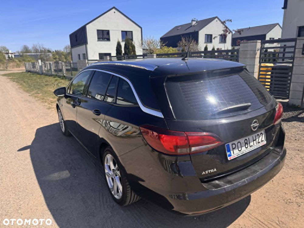Opel Astra 1.6 CDTI Dynamic S&S - 10