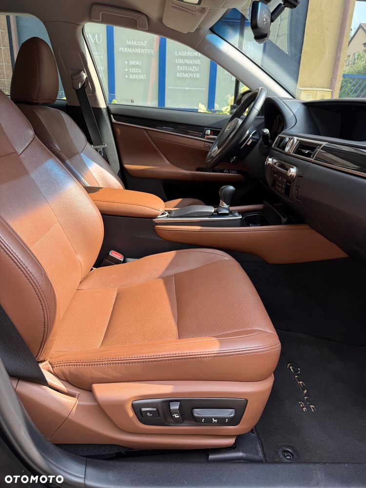Lexus GS 300h Elite - 12
