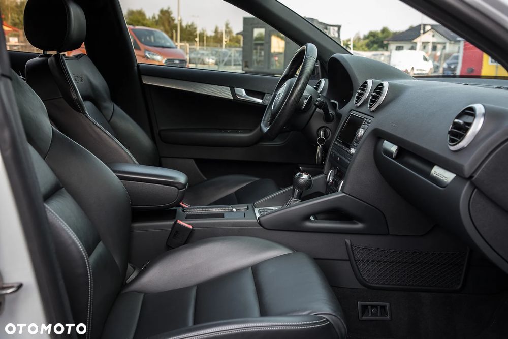 Audi RS3 Sportback - 35