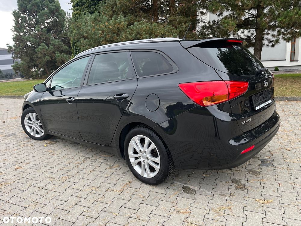 Kia Ceed - 23
