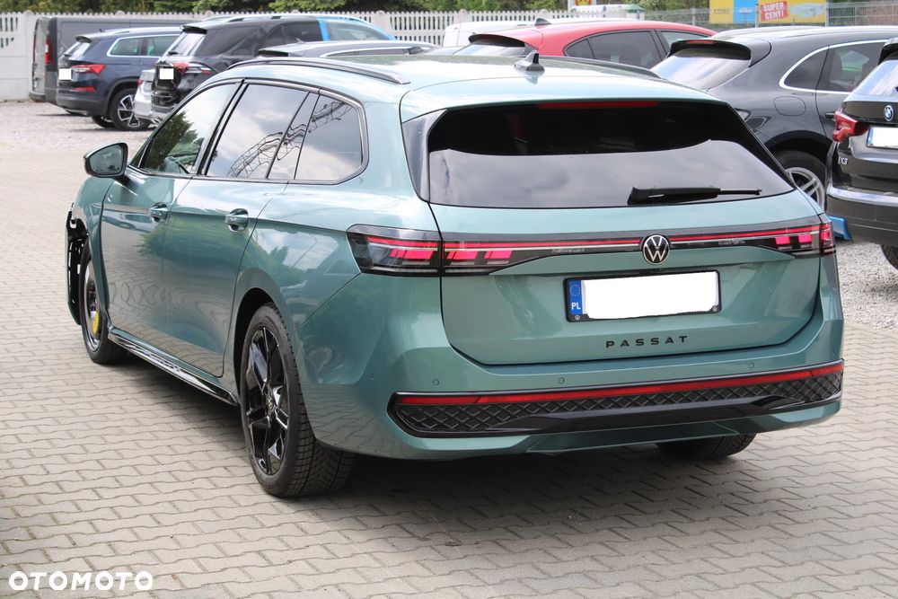 Volkswagen Passat Variant 2.0 TDI SCR 4Mot R-Line DSG - 8