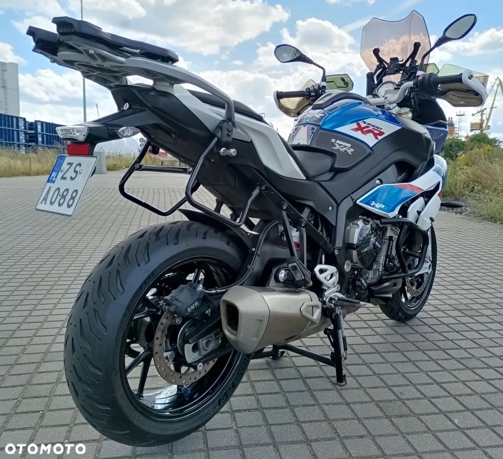 BMW XR - 5