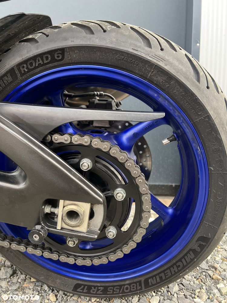 Yamaha FZ8 - 16
