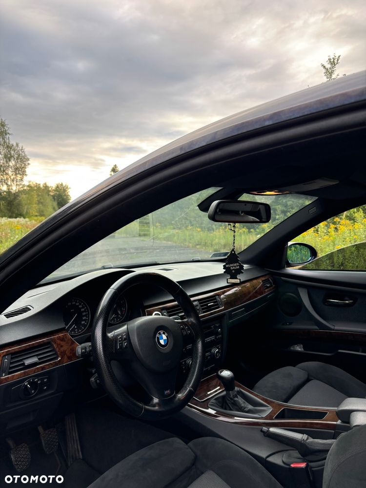 BMW Seria 3 320i - 10