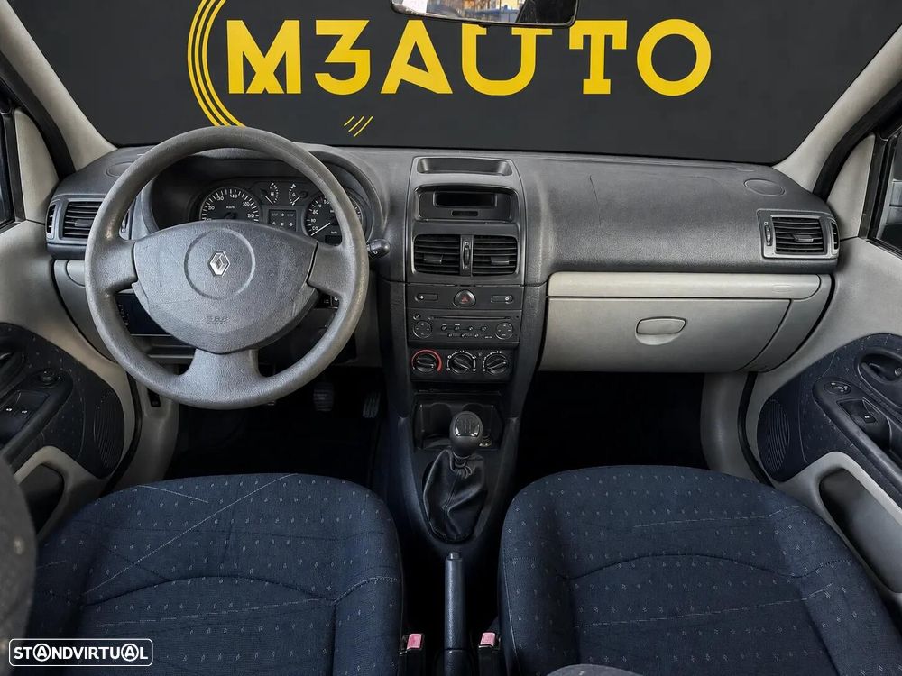 Renault Clio - 9