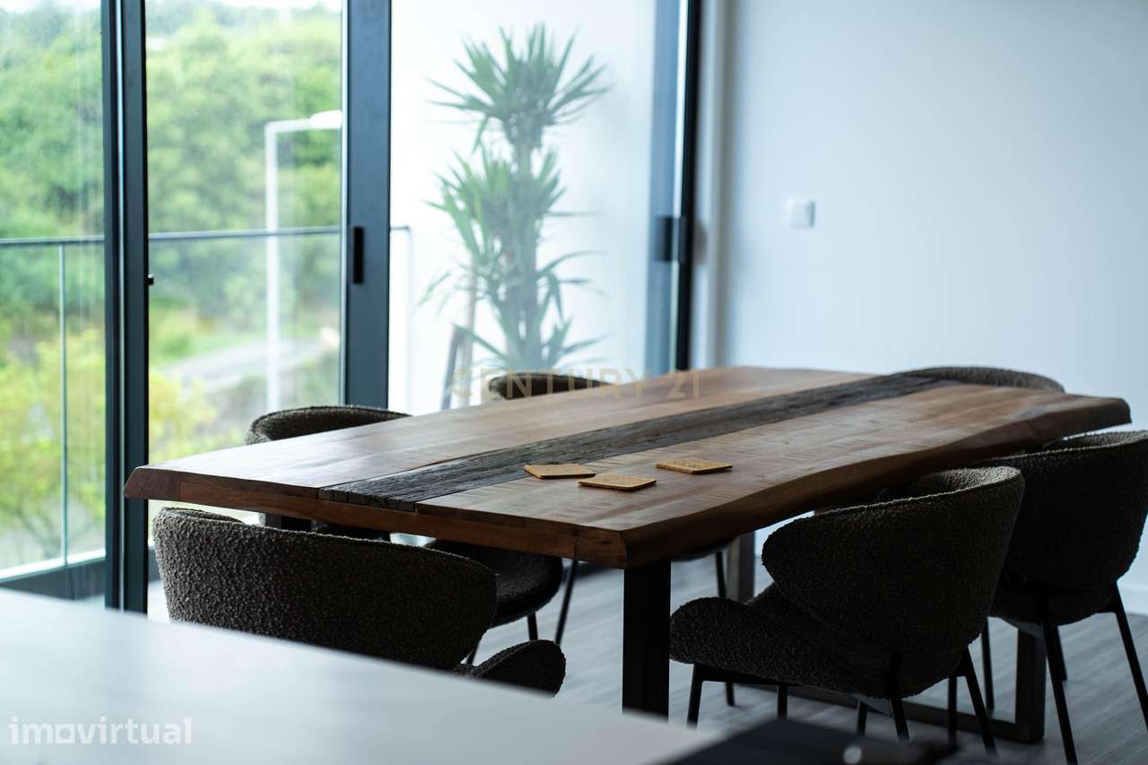 Apartamento T2 - Totalmente Mobilado e Equipado | Lagoa - Grande imagem: 4/26