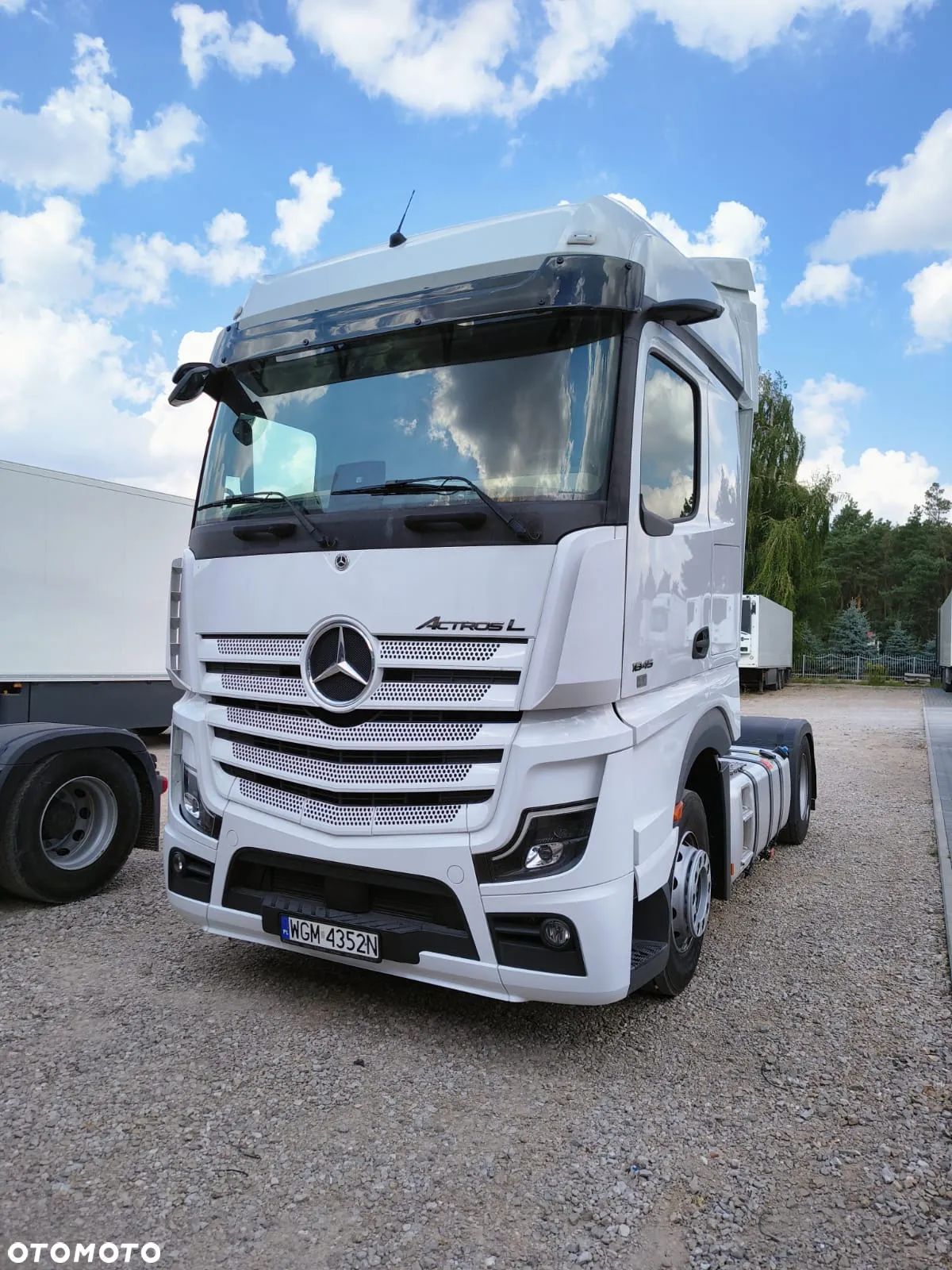 Mercedes-Benz Actros - 1