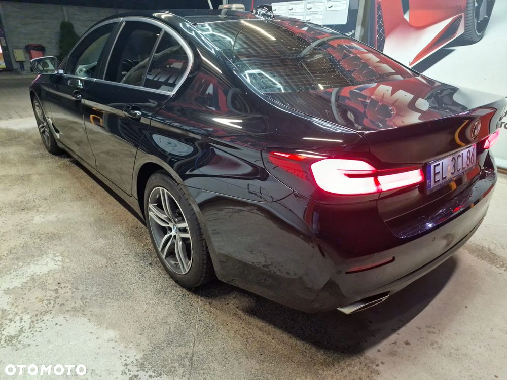 BMW Seria 5 518d mHEV Luxury Line - 11