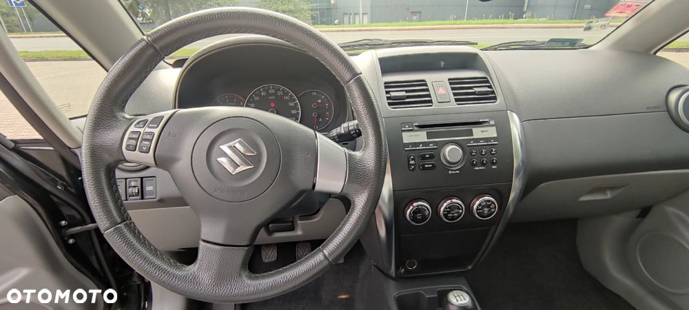 Suzuki SX4 1.6 GS / Premium 4WD - 16