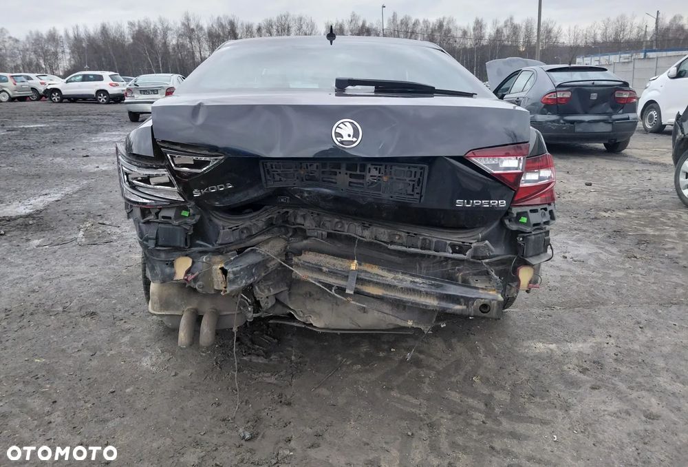 Skoda Superb 1.8 TSI L&K DSG - 6