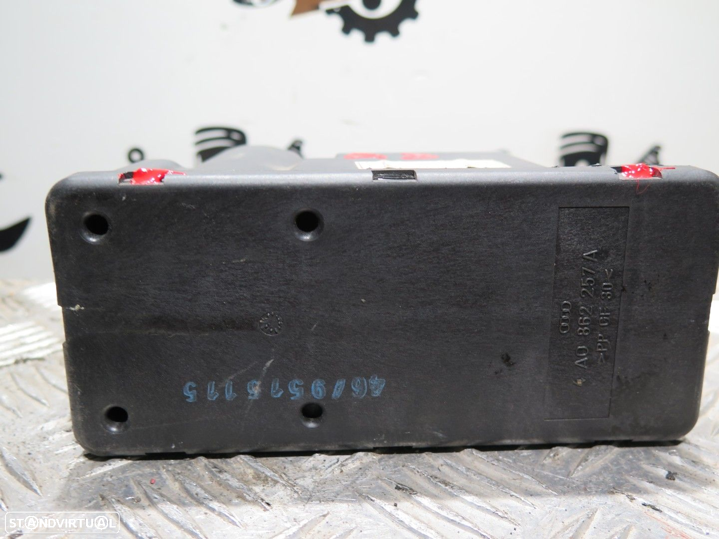 Compressor do fecho central Audi A4 B5 Usado A0862257A - 6