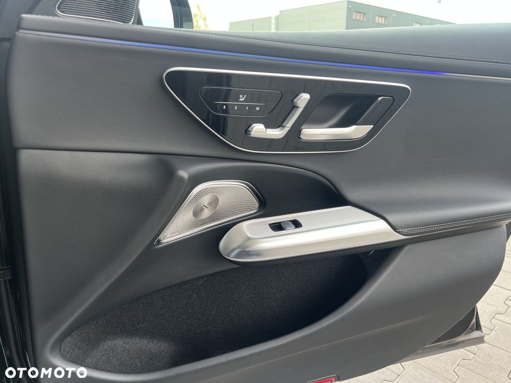 Mercedes-Benz Klasa E - 22