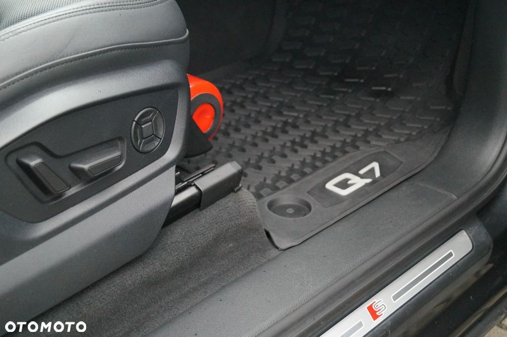 Audi Q7 - 24