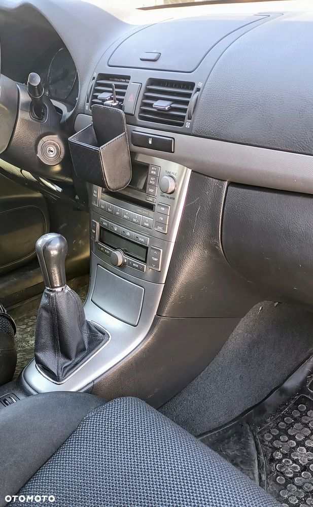 Toyota Avensis 1.8 VVT-i Sol - 9
