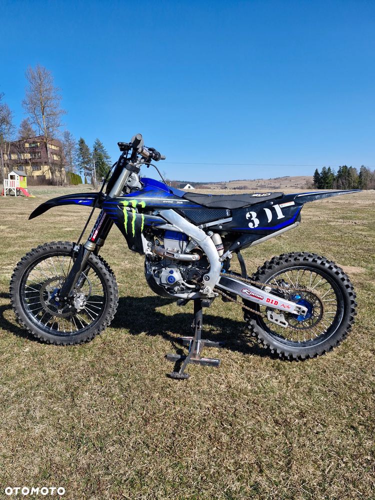 Yamaha YZF - 2