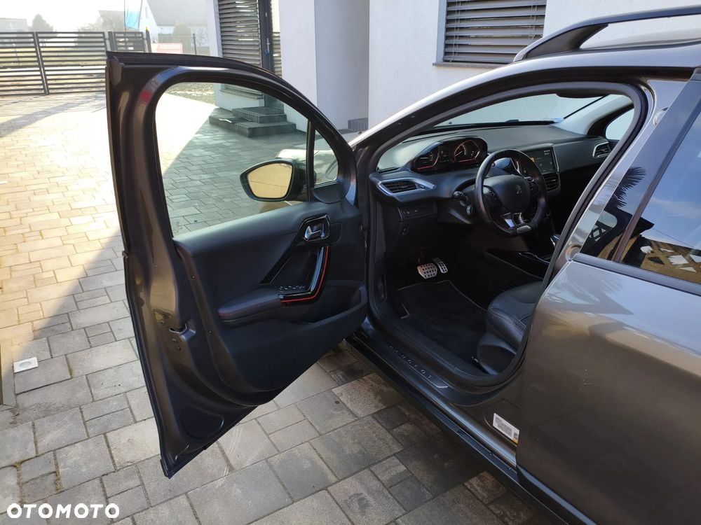 Peugeot 2008 PureTech 110 Stop&Start EAT6 GT-Line Edition - 10