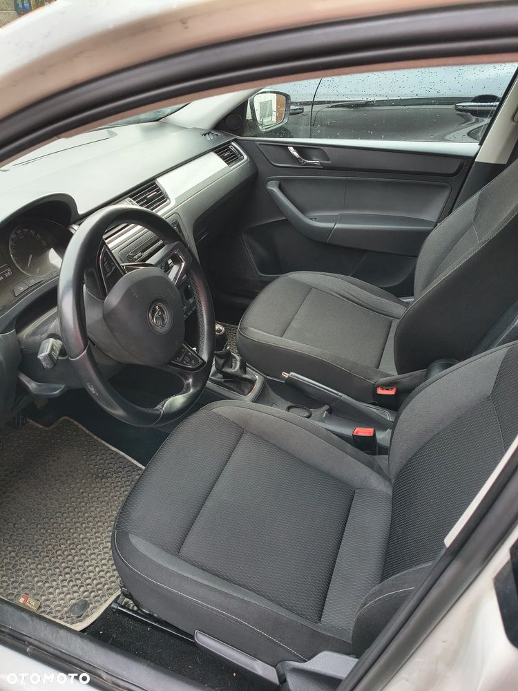 Skoda RAPID 1.2 TSI Active - 7