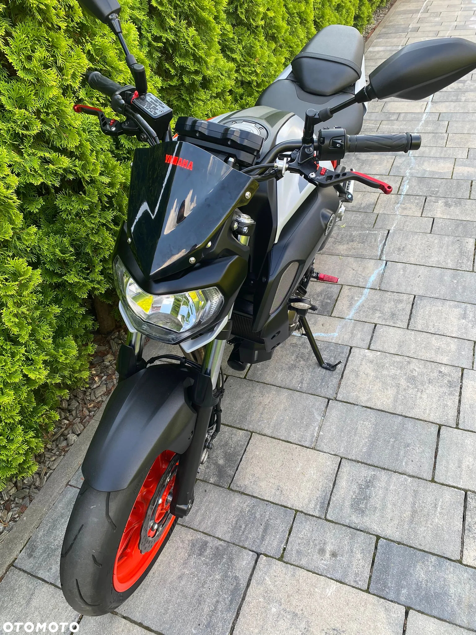 Yamaha MT - 2