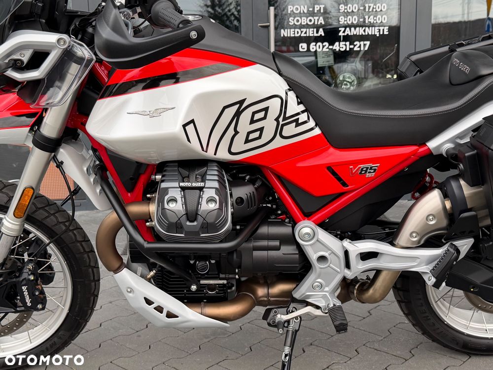 Moto Guzzi V85 - 31