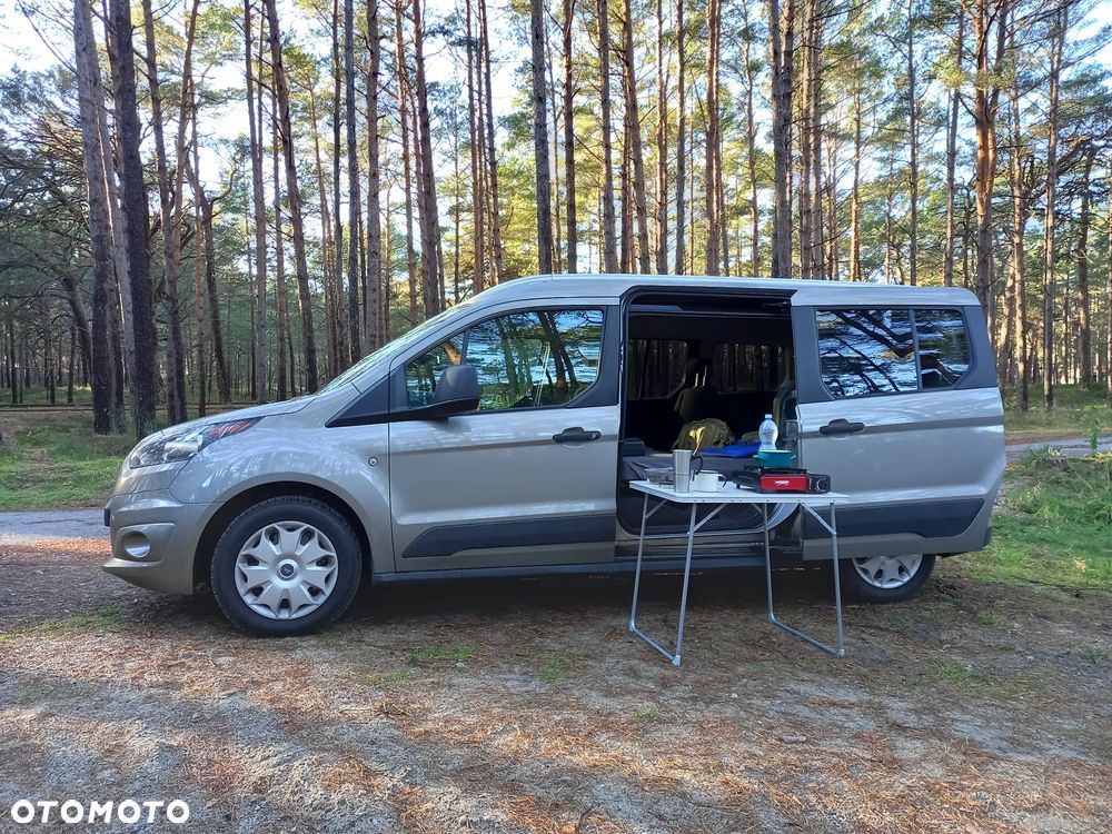 Ford Tourneo Connect Grand - 38