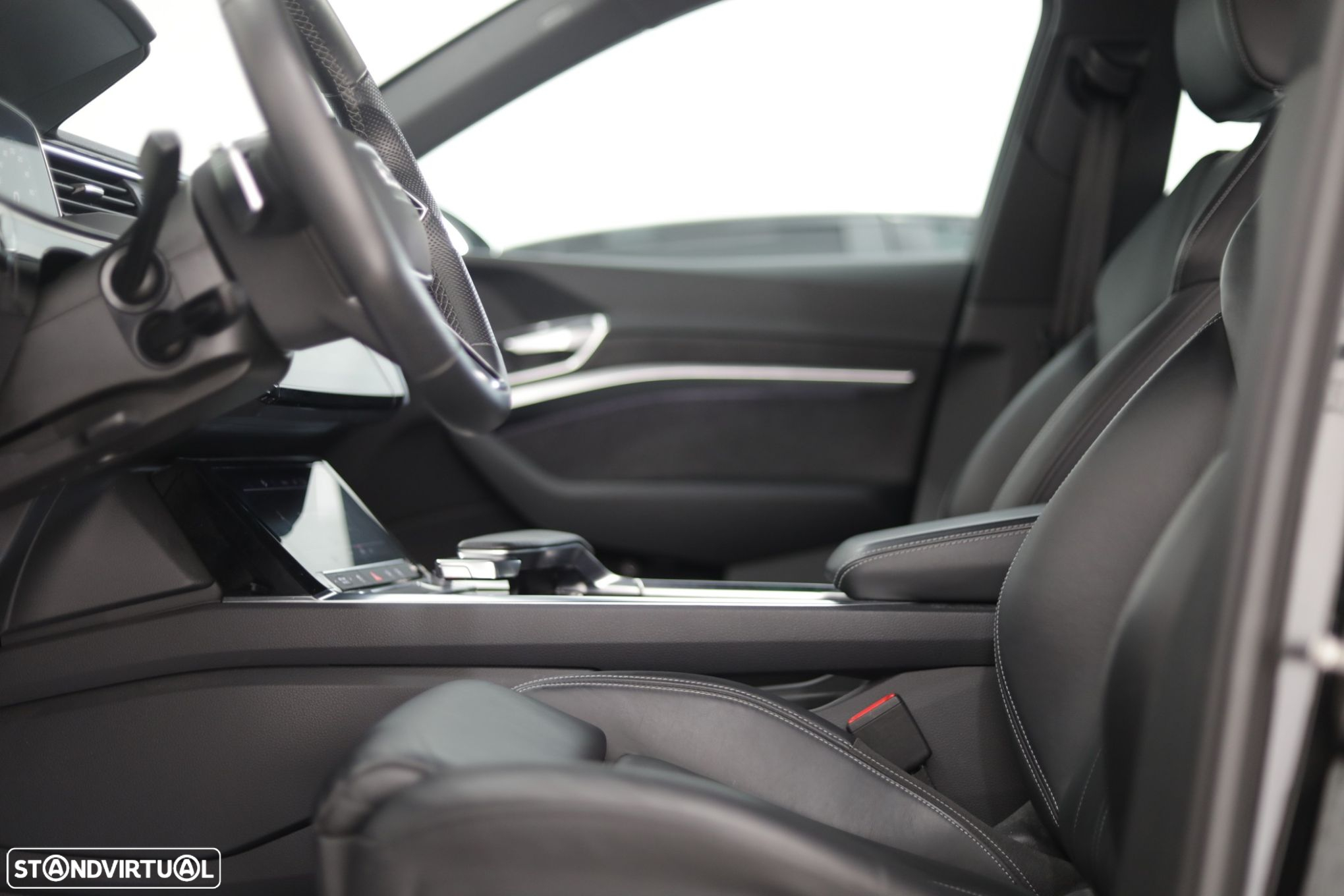 Audi e-tron 55 quattro S line - 31