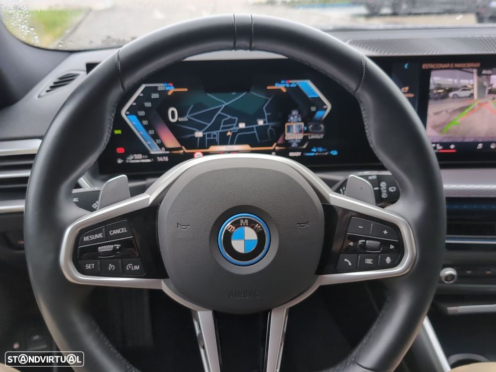BMW 330 e Pack Desportivo M Auto - 22