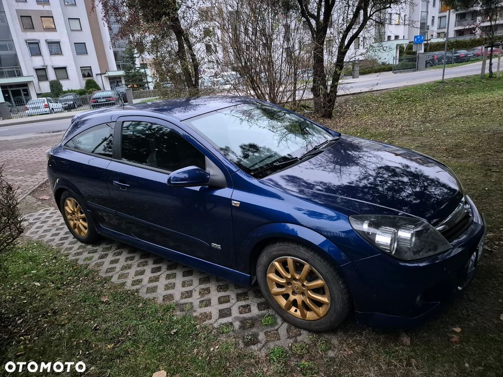 Opel Astra III GTC 1.6 Limited - 8