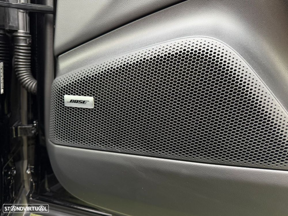 Porsche Macan Electric 4 - 27