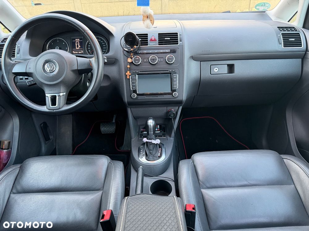 Volkswagen Touran - 15