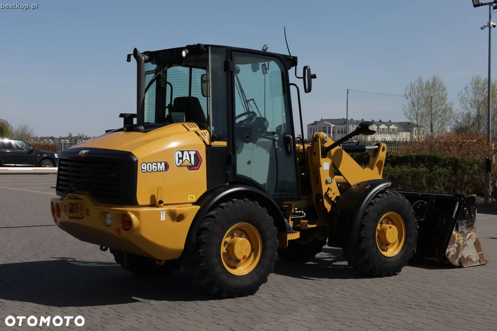 Caterpillar CAT 906M - 4