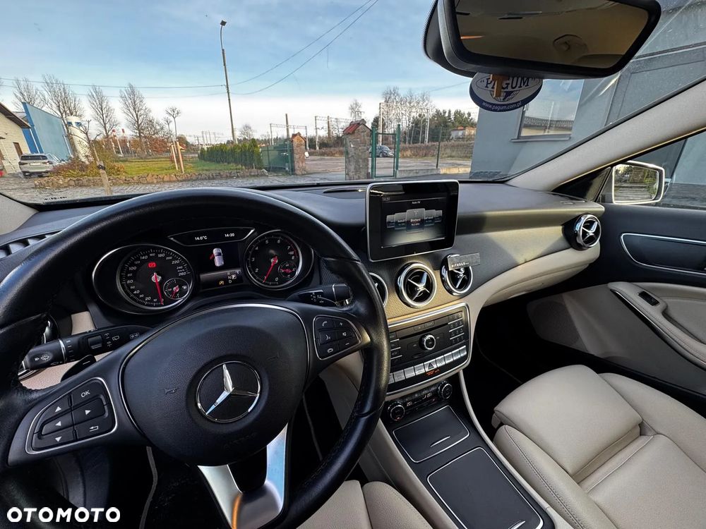 Mercedes-Benz GLA - 6