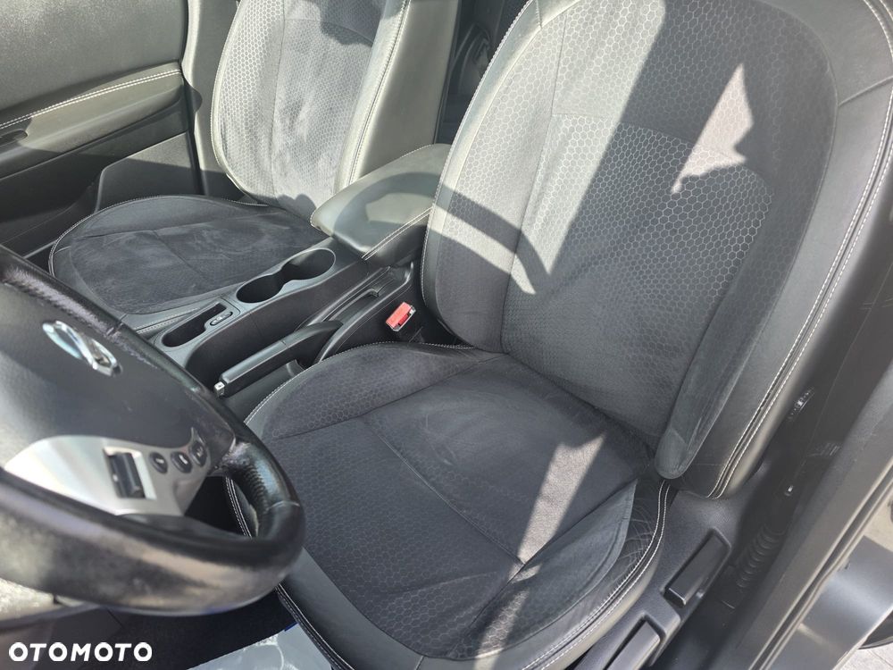Nissan Qashqai - 25