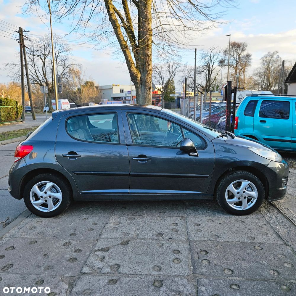 Peugeot 207 1.4 - 5