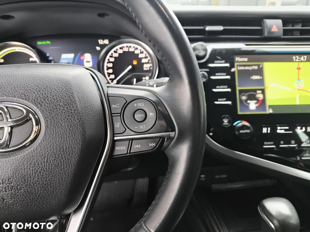 Toyota Camry 2.5 Hybrid Executive CVT - 17