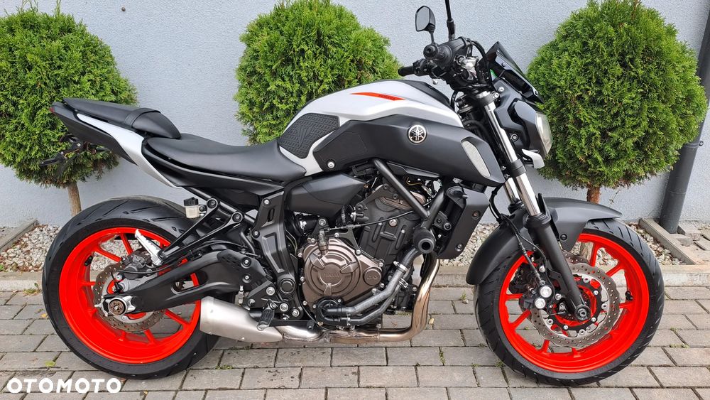 Yamaha MT - 2