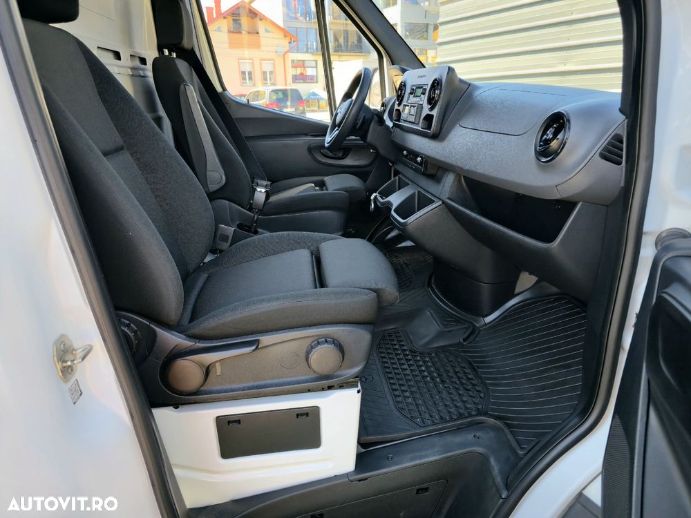 Mercedes-Benz Sprinter - 6