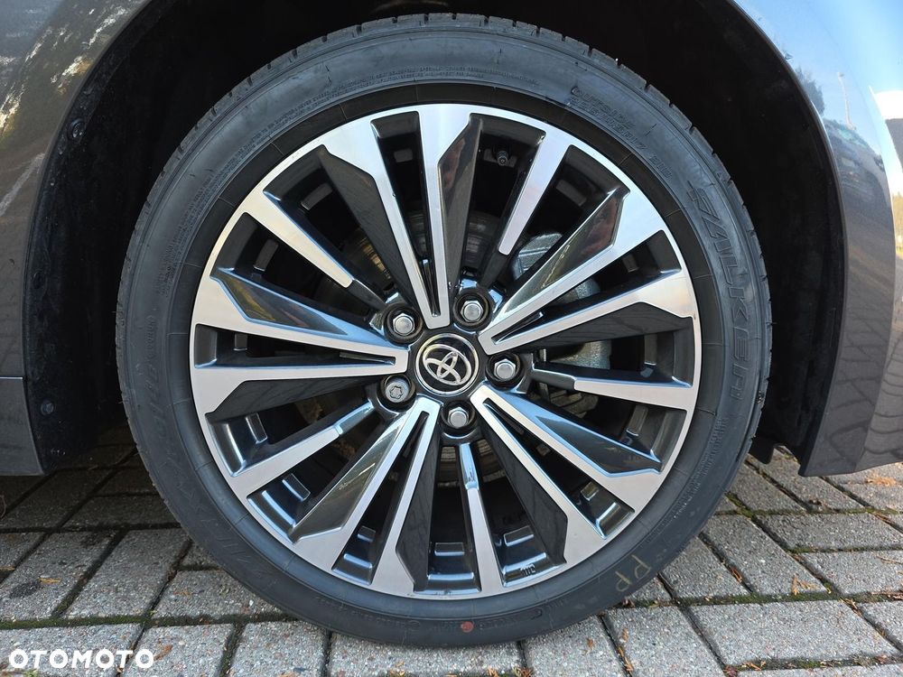 Toyota Corolla 2.0 Hybrid Style - 18