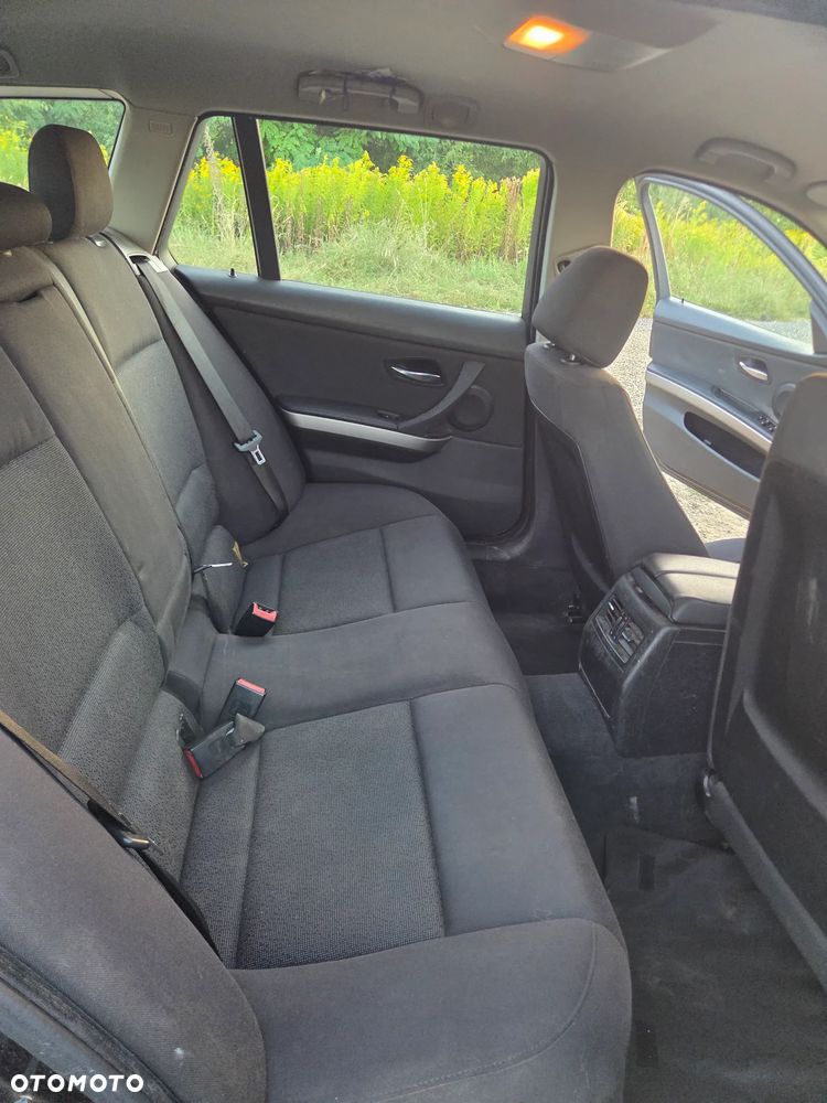BMW Seria 3 320d - 11