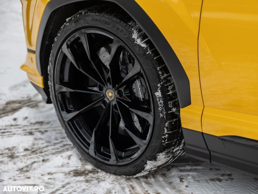 Lamborghini URUS - 10