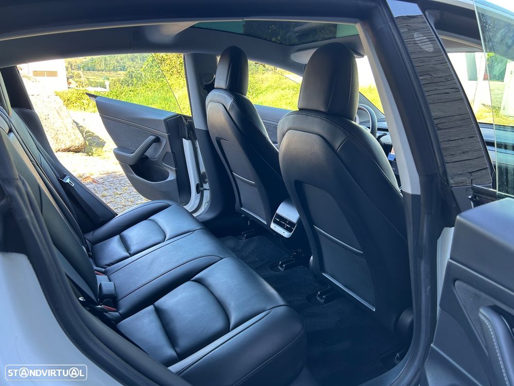 Tesla Model 3 - 17