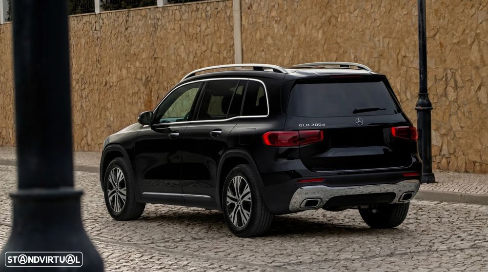 Mercedes-Benz GLB 200 d 4Matic 8G-DCT Entry - 3
