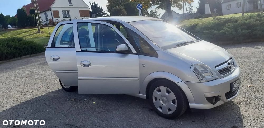 Opel Meriva - 12