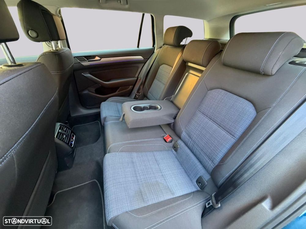 VW Passat - 36