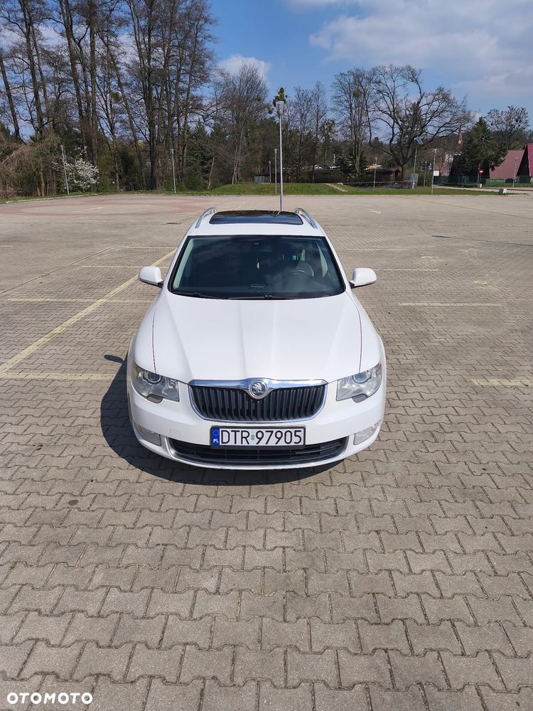Skoda Superb 2.0 TDI DSG Exclusive - 1