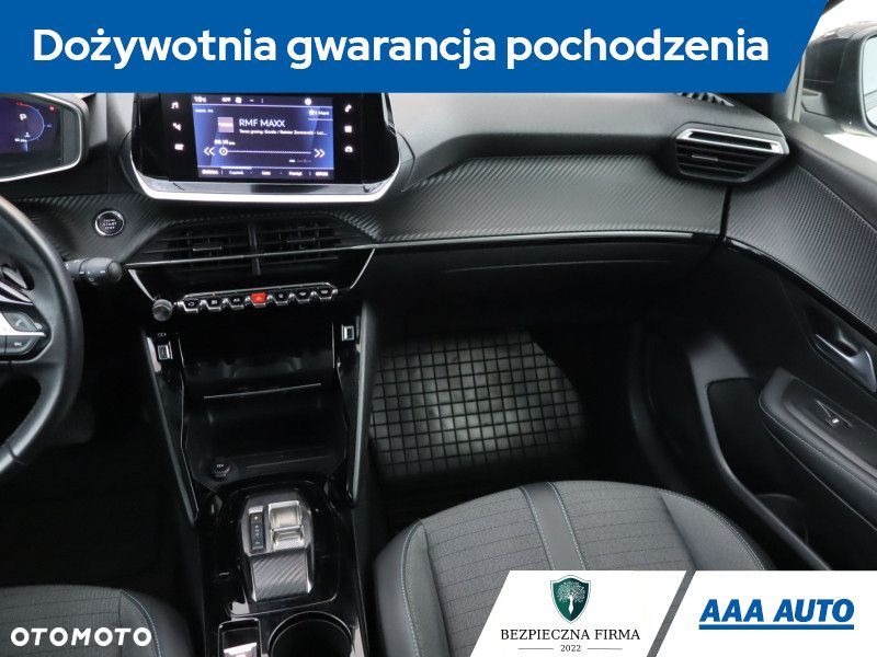 Peugeot 208 - 10