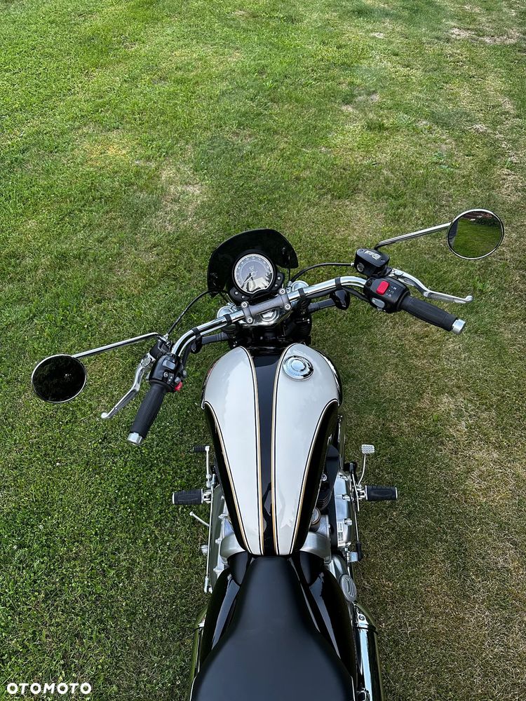 Triumph Speedmaster - 4